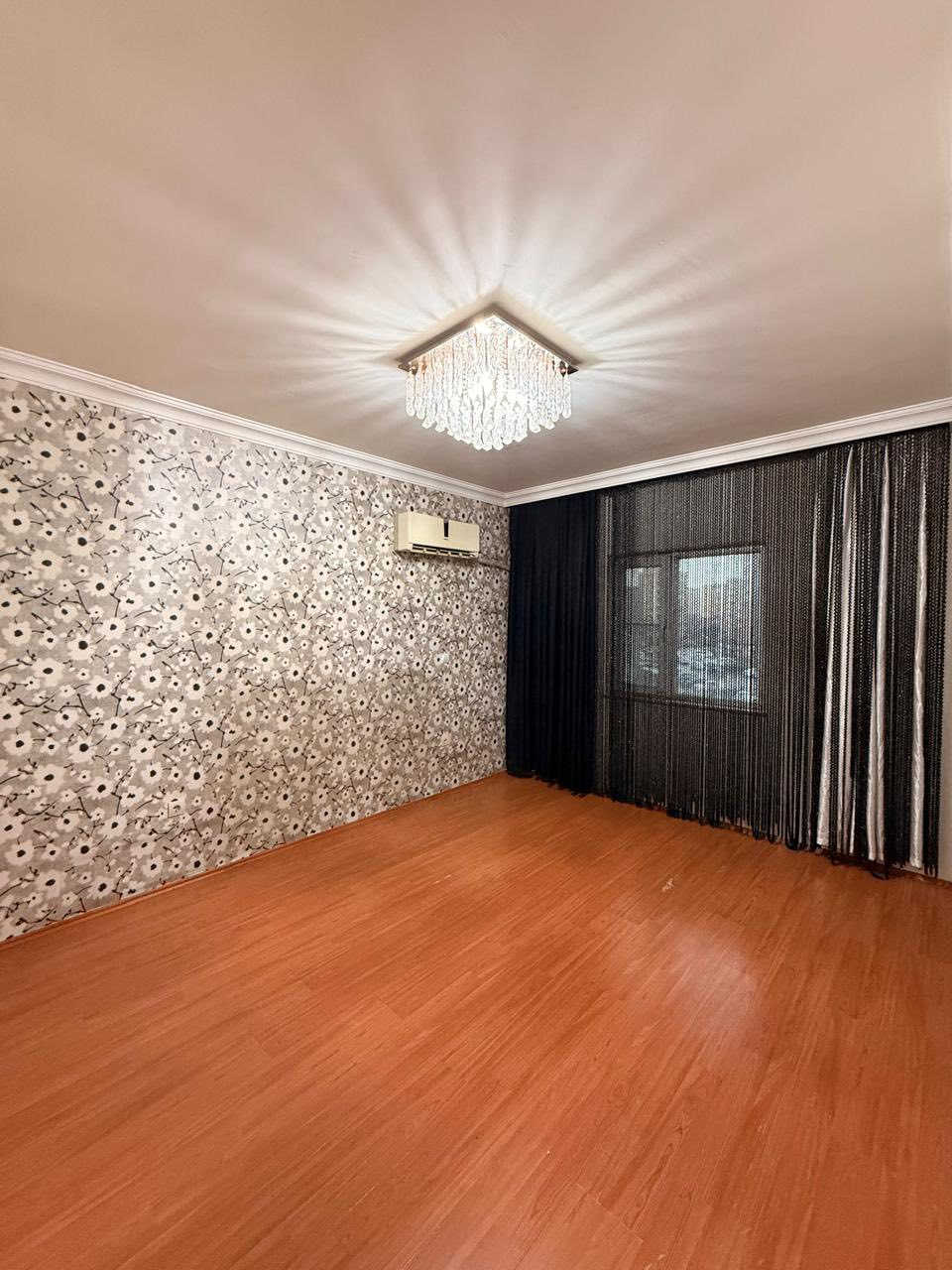 ‏‎شقة للبيع  في مجمع افروستي -دهوك 
‏‎عمارة:
طابق:٣
‏‎‏‎المساحة ١٦٨م
‏‎غورقة :٣+١
‏‎واجهة. شمال -شرق 
‏‎‏‎اذا كنت ترغب في شراء شقة او بيعه يمكنكم التواصل معنا
‏Tell-0750 147 2738
‏Whatsappe-Viber
