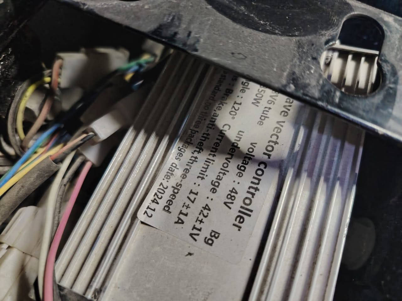 سلام عليكم دراجه شحن حجم ١٤ نقص بس بطاريات وياهه شاحنه مكاني بغداد الزعفرانيه السعر. ٨٠ وبيهه مجال الرقم ***********
