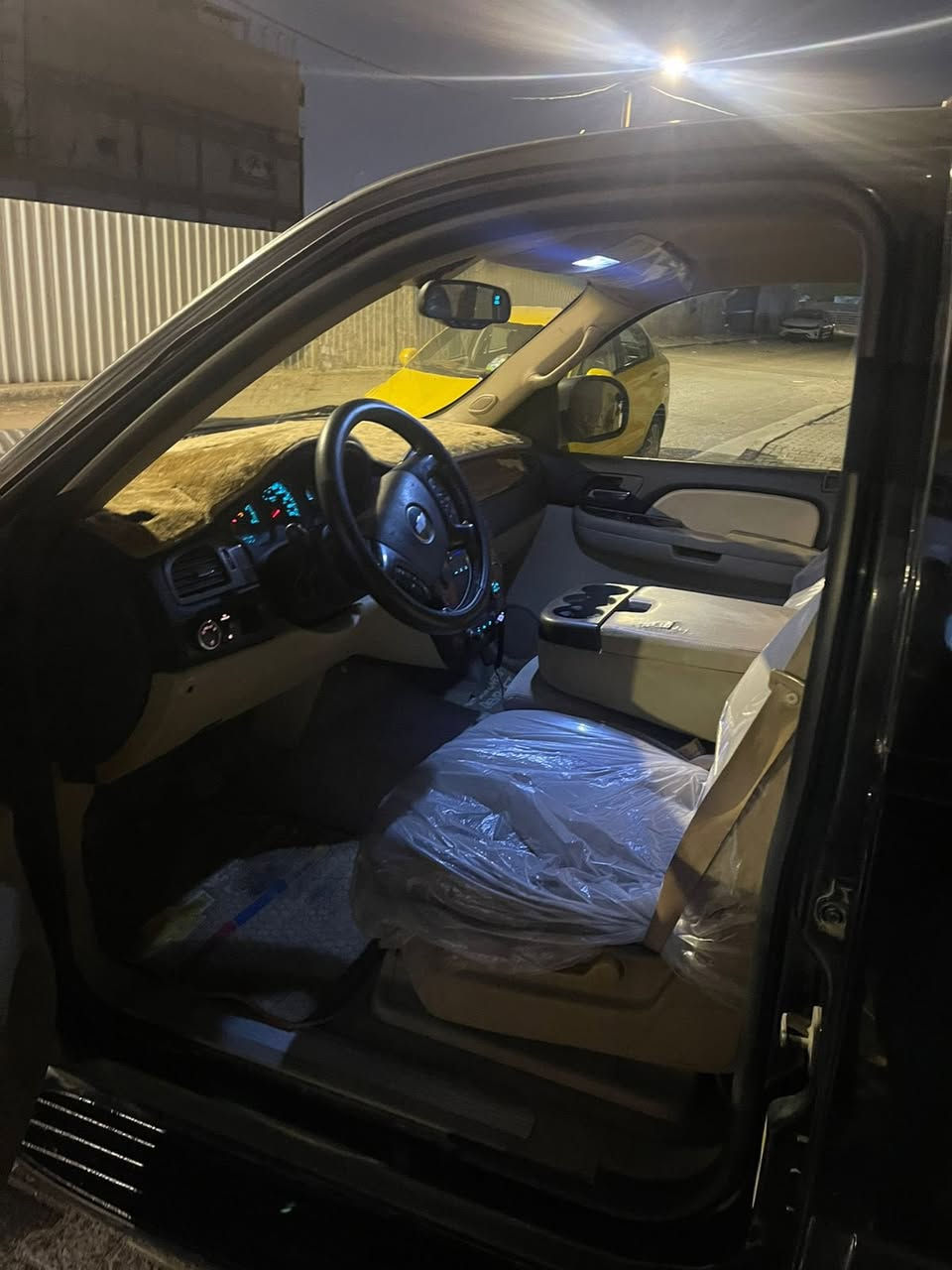 تاهو مديل ٢٠١٠ LT  خليجي متوأمه أربيل رقم وسنويه 
دخول جديد
مكفوله من الكص والعشائر والنتربول 
نظيفه 
كلشي شغال كهربائيات تبريد
مكاني بصره 
الشعر ٨٧ وبي مجال 

+964 786 533 9988
