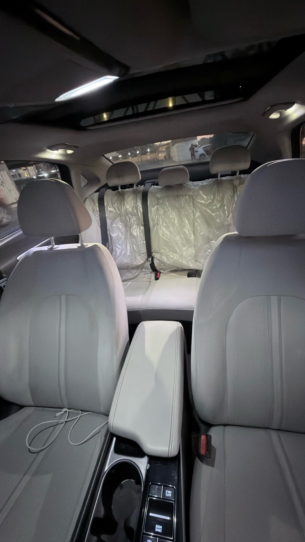 السلام عليكم سوناتا وارد خليجي 2022
السياره ماشيه 84000km - مكينه 2500 mpi
والسياره تحويل مباشر
مكاني بغداد والسعر 177قفل
المواصفات:
-دخول ذكي وترحيب في السائق عند اقتراب من السياره وتشغيل عن بعد
-صندوق ذكي عند اقتراب من السياره
-بك لايت LED . امامي ايضا LED + اضائه داخليه LED
-المري كهرباء شفط واشاير في المري
-ويل سبورت
-كامره خلفيه وكامره اسفل سياره عند الرجوع
-فتحه سقف بانوراما كهربائيه بل كامل 
-كشنات مخمل لون اوف وايت
-كشن سائق كهربائي 
-سايد بريك كهربائي
-اوتو هولد و حساسات اماميه وخلفيه
-شاشه لمس تدعم كار بلي واندرويد اوتو  
-شحن واير ليس 
-تحكمات استيرن
-كروز سرعه وشفتات ستيرن
-درايف مود 5 وضعيات ال ECO و SMART و CUSTOM و COMFORT و SPORT 
-قطعتين تبريد خلفيه
- سائر خلفيه في النوافذ حاجبه للشمش
بيها نص قطعه صبغ باب سايق وكم ملاحظه بسيطه بارد
للاستفسار *********** موجود واتساب هم