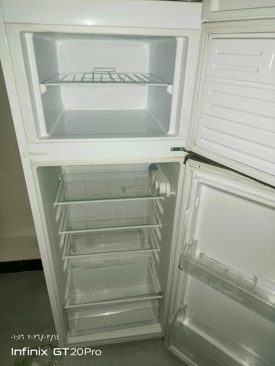 مستعجلين ع البيع ثلاجه جديدة استخدام 6اشهر فقط تبريد تجميد فول سعر 225 عنوان البوبيات اسواق برتقاله شارع البزل استفسار ***********
