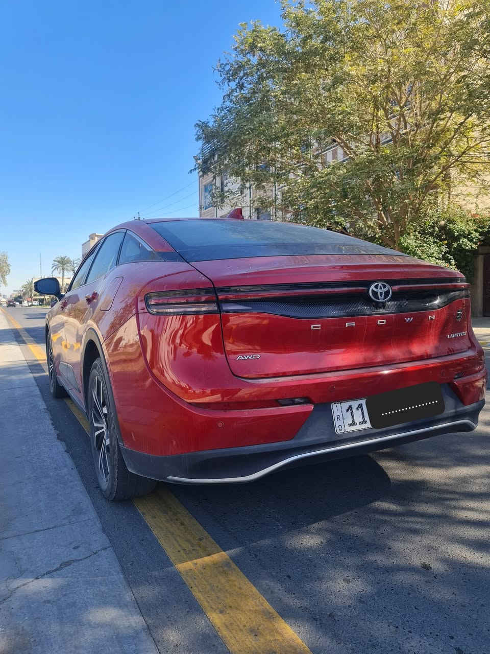 المواصفات العامة (Limited):
محرك 2.5L هايبرد
موديل 2023
 الحالة: حادث الباب الخلفي عكس السائق
يعني صبغ قطعة وحدة فقط 
ماشية: (26 الف ميل)
 السعر: (290)
 للتواصل: ***********  متوفر واتساب ايضا
مكان السيارة: بغداد - العامرية
