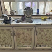 كاونتر معه سنك كامل مستعمل للبيع  السنك بي مكان من الزاويه بسيط مئكول ...