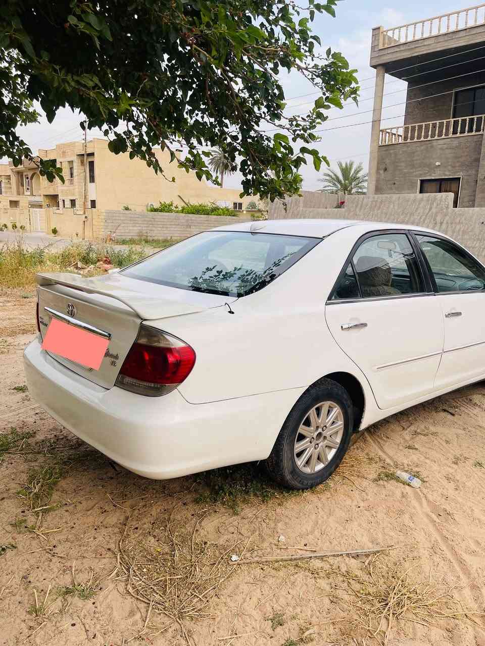 السلام عليكم
للبيع
 كامري 2006 خليجي محرك ٦ سلندر
 مكينة وگير خير من الله مكفولة من الضربة القوية
طخات بسيطة بالباب وانصبغت عام جمالية كهربائيات كاملة وتبريد و غرفتها حلوة
 ملاحظة : السيارة يحتاجلها ترتيب بسيط 
رقم بغداد 
 السعر ٧٥ وبي مجال بسيط
العنوان : صلاح الدين / الضلوعية
للأستفسار : ***********
