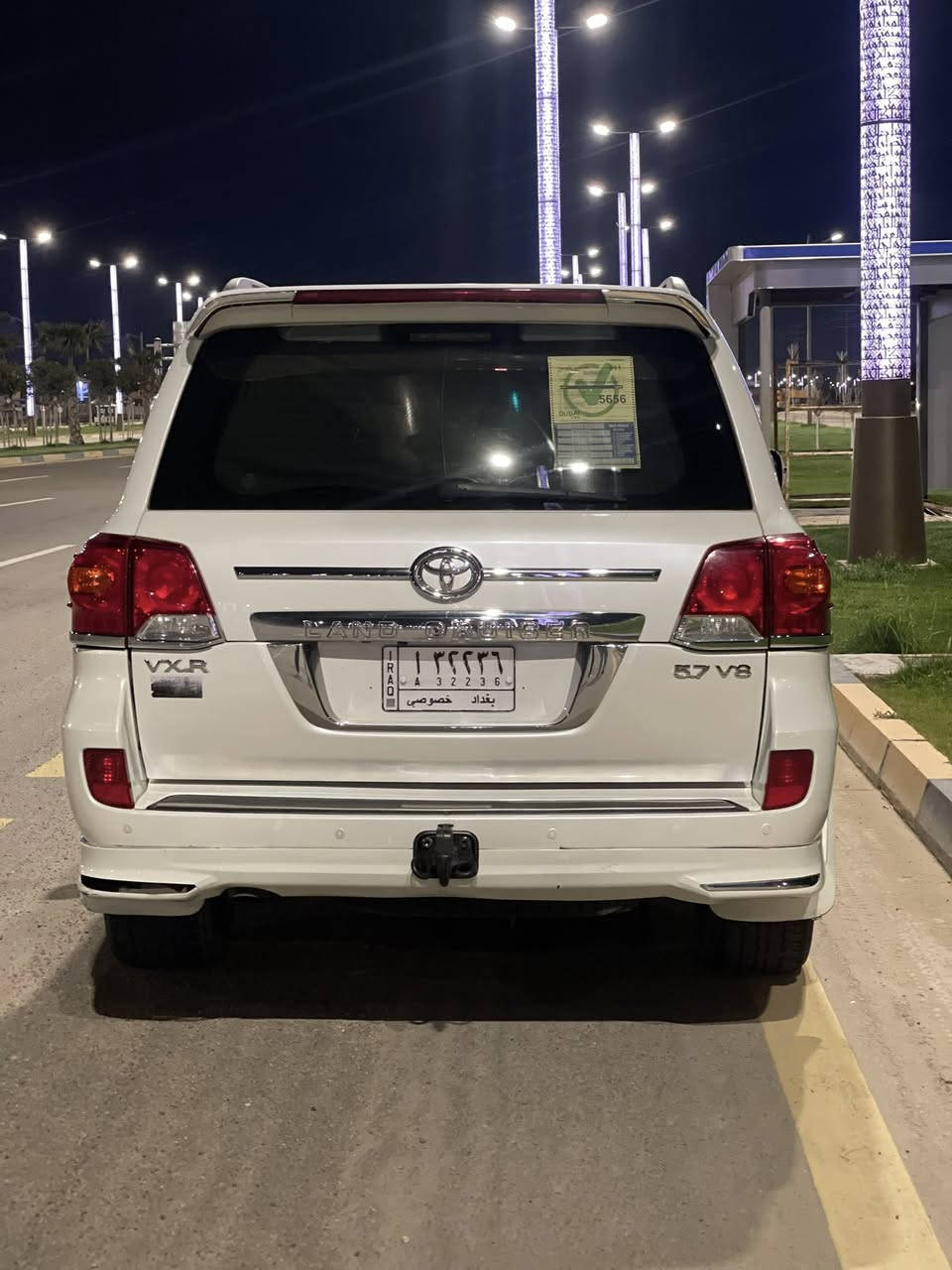 لاندكروز 2012 //8سلندر فول مواصفات مكفوله السياره مكانه الانبار الكرمه ***********
