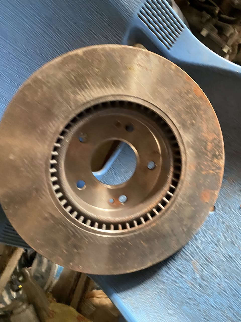 تخم فلنجات كيا اوبرس امامي خلفي
جديد وكاله غير مستخدم 
السعر 100 الف قفل 
***********
