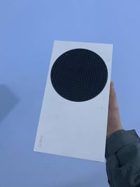 اكس بوكس سيريس اس ذاكره512جهاز غير مفتوح او مصلح مع ملحقات يدتين الاول...