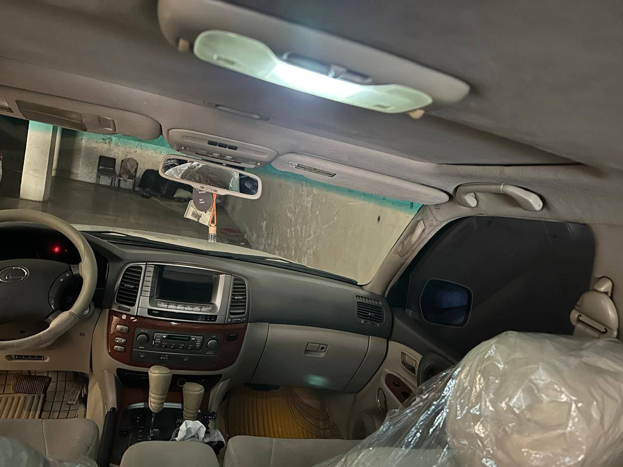 لێکزز مۆدێل 2007فول مواسەفات ناوزەرد دوبەی بەشەرت ماڵی کەس نەبێ کێشەی نەبێ کۆدی بۆکراوە چوارتایەیی لۆکی لەژێرە گێڕومەکینەی بەشەرت نەکراوەتەوە کارەباییو گشت گیانی بێ عەیبە چوپەکانی بەرزو نزم دەکات وەک شەریکە 5پارجەی بۆیاخە بێ ناوگرتن سعری 120$مەجال ***********..*********** كركوك, العراق
