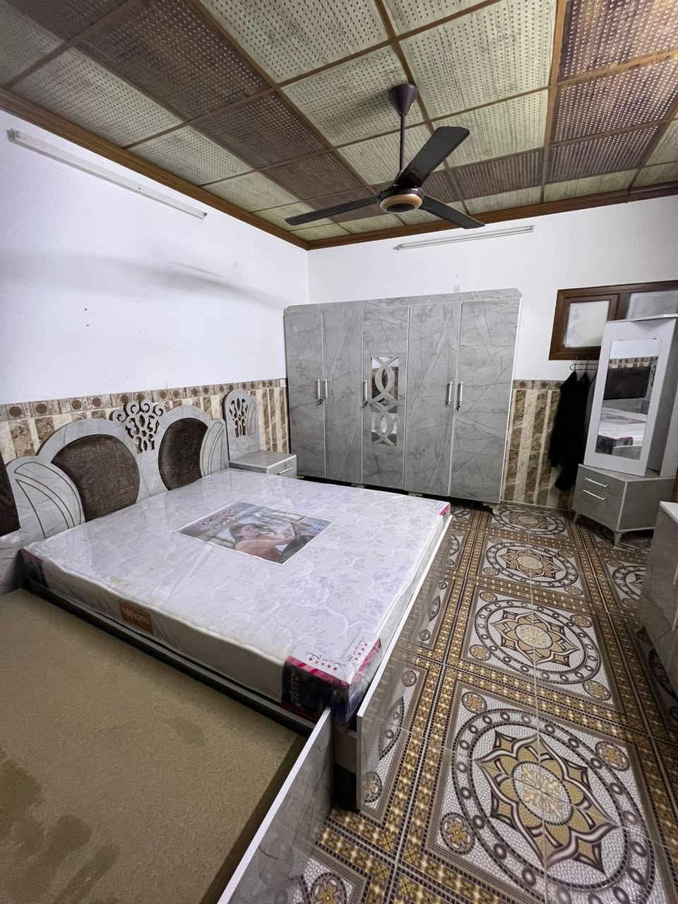 غرف نوم 6قطع مع كنتور 5باب سعر 475اللون حسب طلب الزبون نعمل عنوان كركوك او حجز خاص


**إذا كنت صاحب هذا الإعلان وتريد حذفه لأي سبب، رجاءا أرسل رسالة إلى الدعم الفني**
