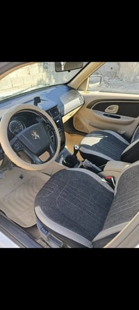 بيجو بارص موديل 25 السيارة على وضع الشركه ماشيه 24الف السعر 83 0770342...