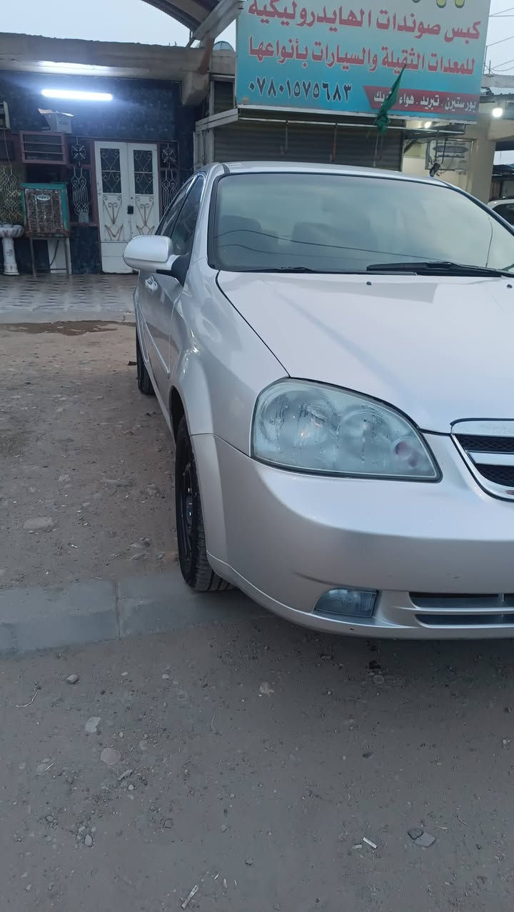 2007 سازوكي وارد امريكي
مكينه 2000 صبغ عام بدون حادث 
جاهزه عوزها بس كمبريسر 
مكاني العماره سعرها 55 وبيها مجال 
***********
