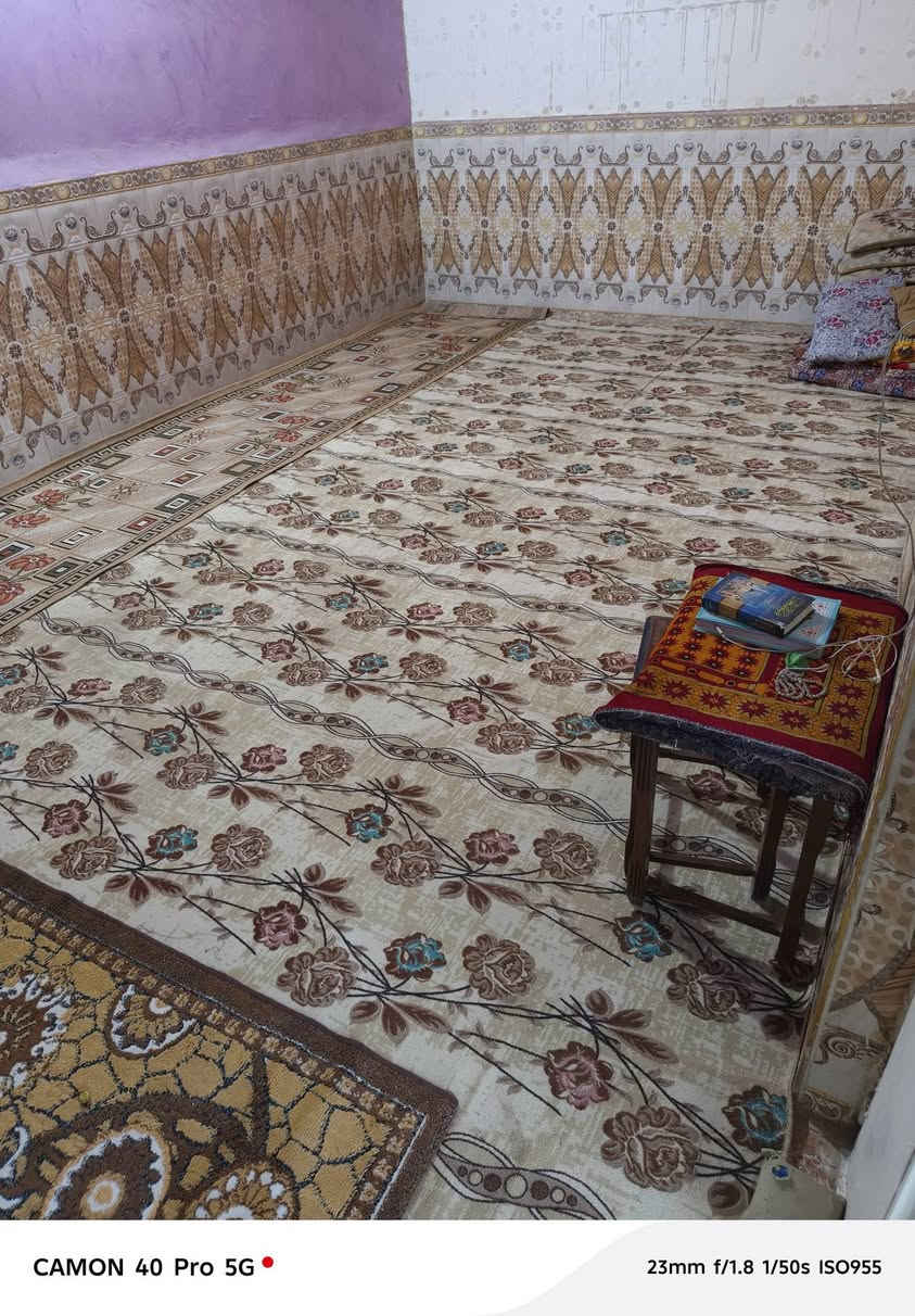 يرهم مراوس دار سكن للبيع العنوان ديوانيه حي العسكري قرب مدرسه الخوارزمي بيت 🏠 مرتب نظيف المساحه 200 متر طابو صرف السعر 110 وبي مجال يرهم مراوس ابدونم من ضمنه بيت 🏠 حسب النتفاق ***********
