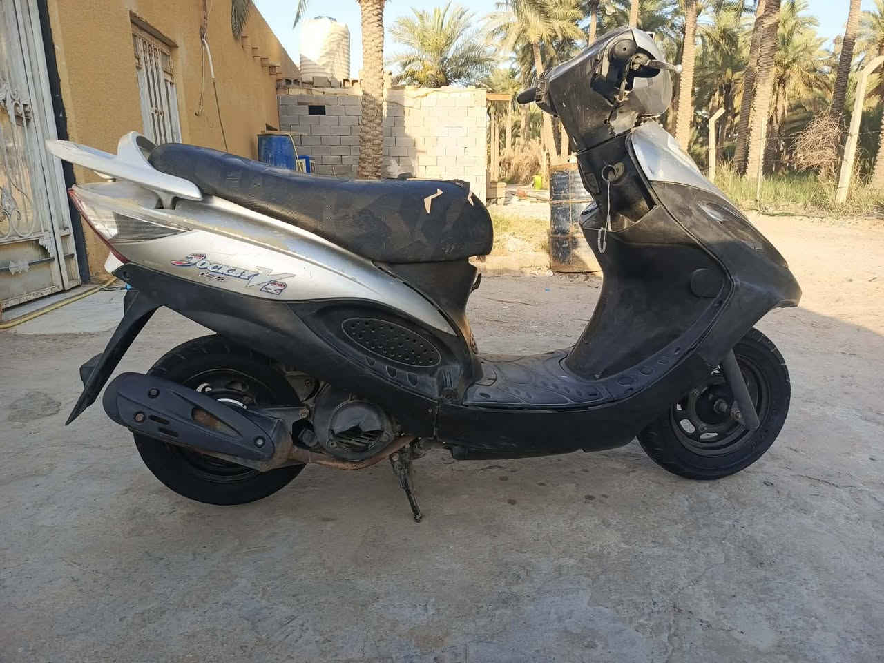 سلام عليكم 
دراجه كامكو  ياباني 
السعر 650 
الاتصال 
***********
