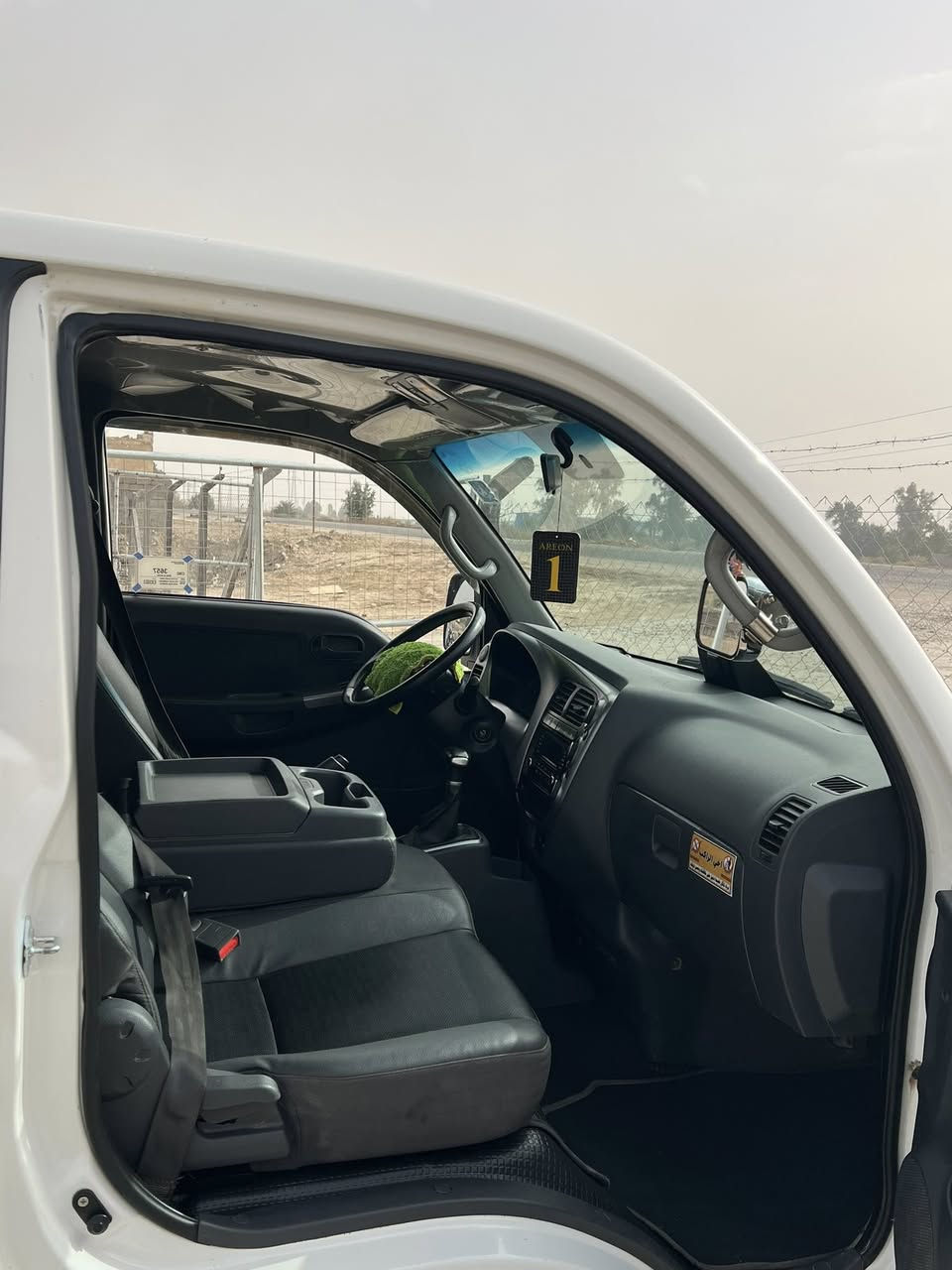 السلام عليكم  البيع مسكر 22 كير وتماتيك ماشي 45الف كفاله عامه سياره مكينه زيرو سياره دبلو سبير ما نزل شرط سياره ما  جهازه تخم تايرات كارتون  خواني لاشراي يتصل بيه خير تدلل لا مو شراي لا يخابر مكاني ناصريه قضاء النصر رقم الهاتف ***********
