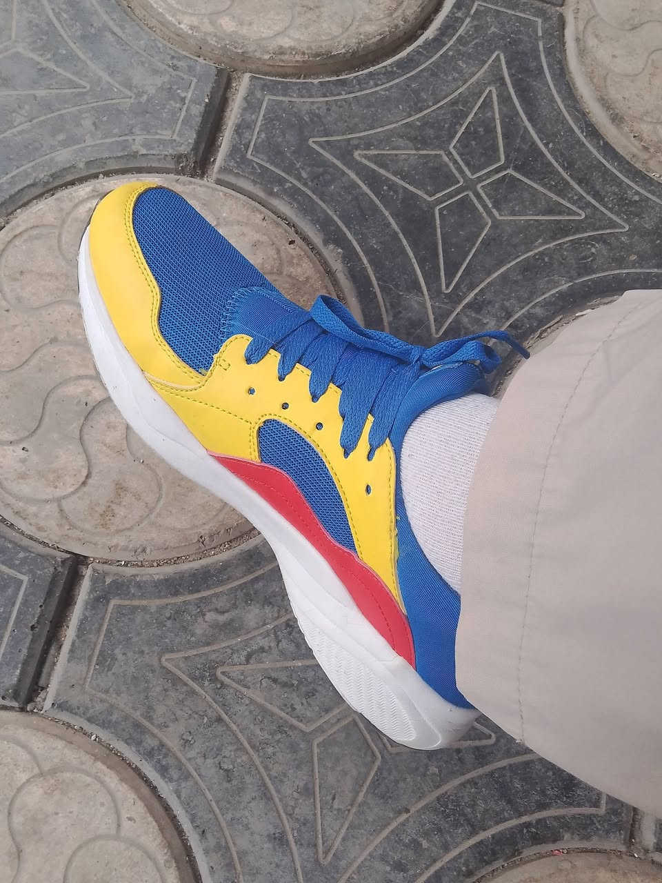 قطعه تخبل چفت خفيفه مريحه 
القطعه المانيه
القياس..يلبس 44و44.5
طول القدم..29سم
للحجز والاستفسار راسلنا واتس اب وماسنجر عله الرقم ***********ابو ايمن
توجد خدمة توصيل كل المحافظات
