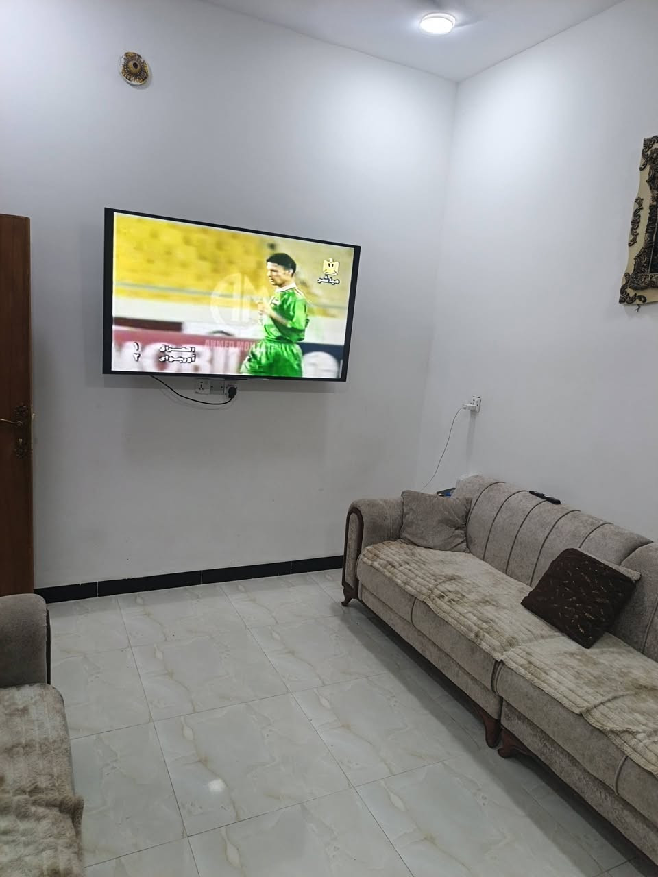 بيت للبيع  مساحة ٥٠ م زراعي
‏بمنطقه حي السلام خلف مستشفى الفضيليه العام 
         ‏بناء جديد ٢٠٢٦ طابقين ومدخلين 
‏يتحوي على صاله ومطبخ وحمام وغرفة نوم وبلكونه 
     ‏للاستفسار الاتصال         ‪***********‬
