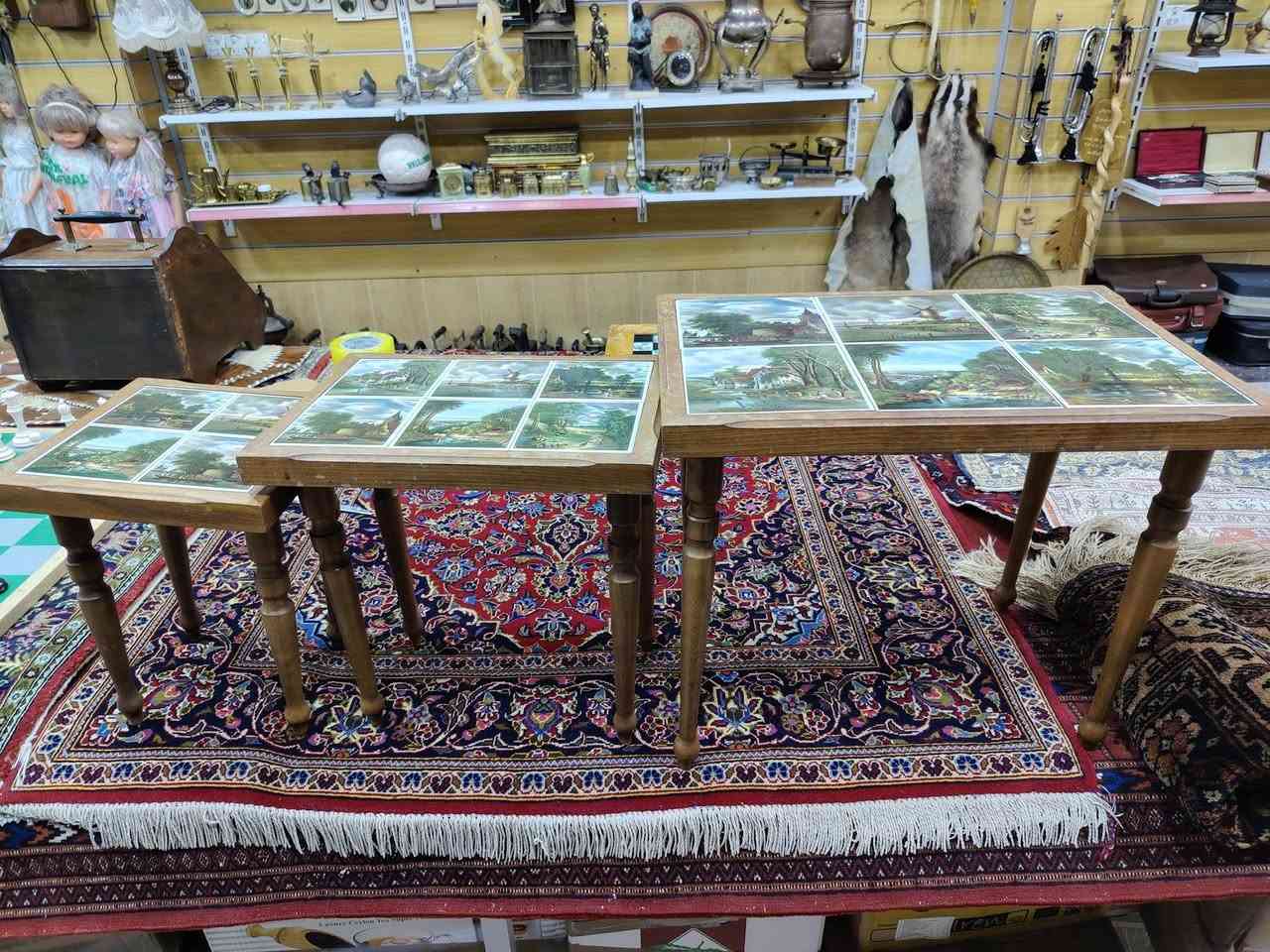 طاوله قهوه خشبيه هولندي مع بلاط سيراميك مزخرف بمناظر طبيعيه
واتساب *********** العنوان ديالى خانقين يوجد توصيل
