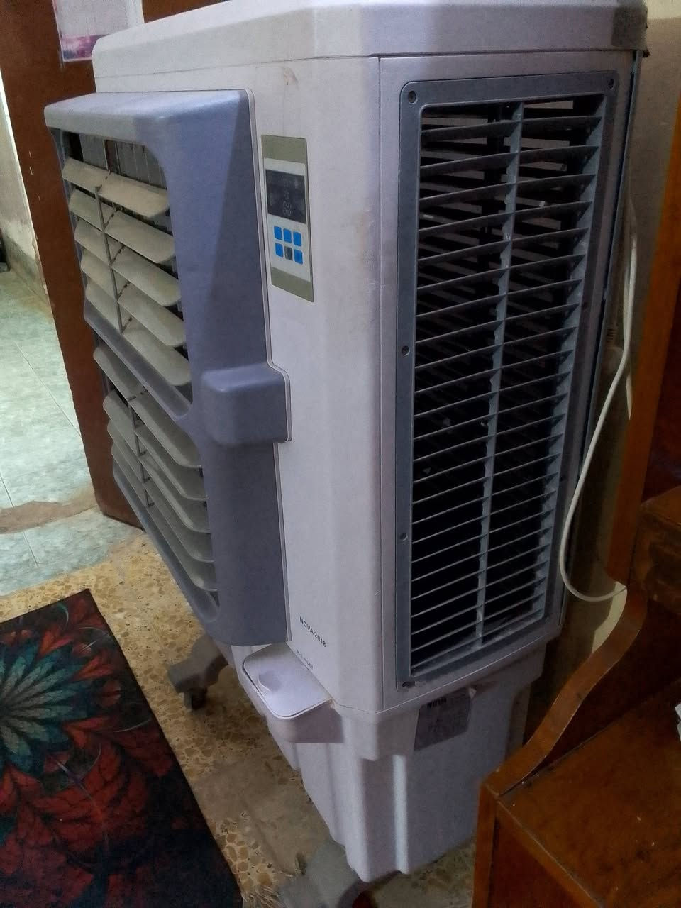 السلام عليكم
عندي مبردة هواء جديدة ونظيفة ضخمة موسم واحد مستعملينها شغالة تبريدها جيد سعرها ب ١٠٠ الف مكاني مركز ناصرية بحي الصالحية بالقرب من شارع العروبة على شارع ابراهيم الخليل عليه السلام يم مجمع حمودي لبيع الدراجات الناريه وبصفه محل تصليح البلازمات اسمه فاضل الحسناوي بالفرع على ايدك اليمنى مقابيل الحديقة تلفون ***********
