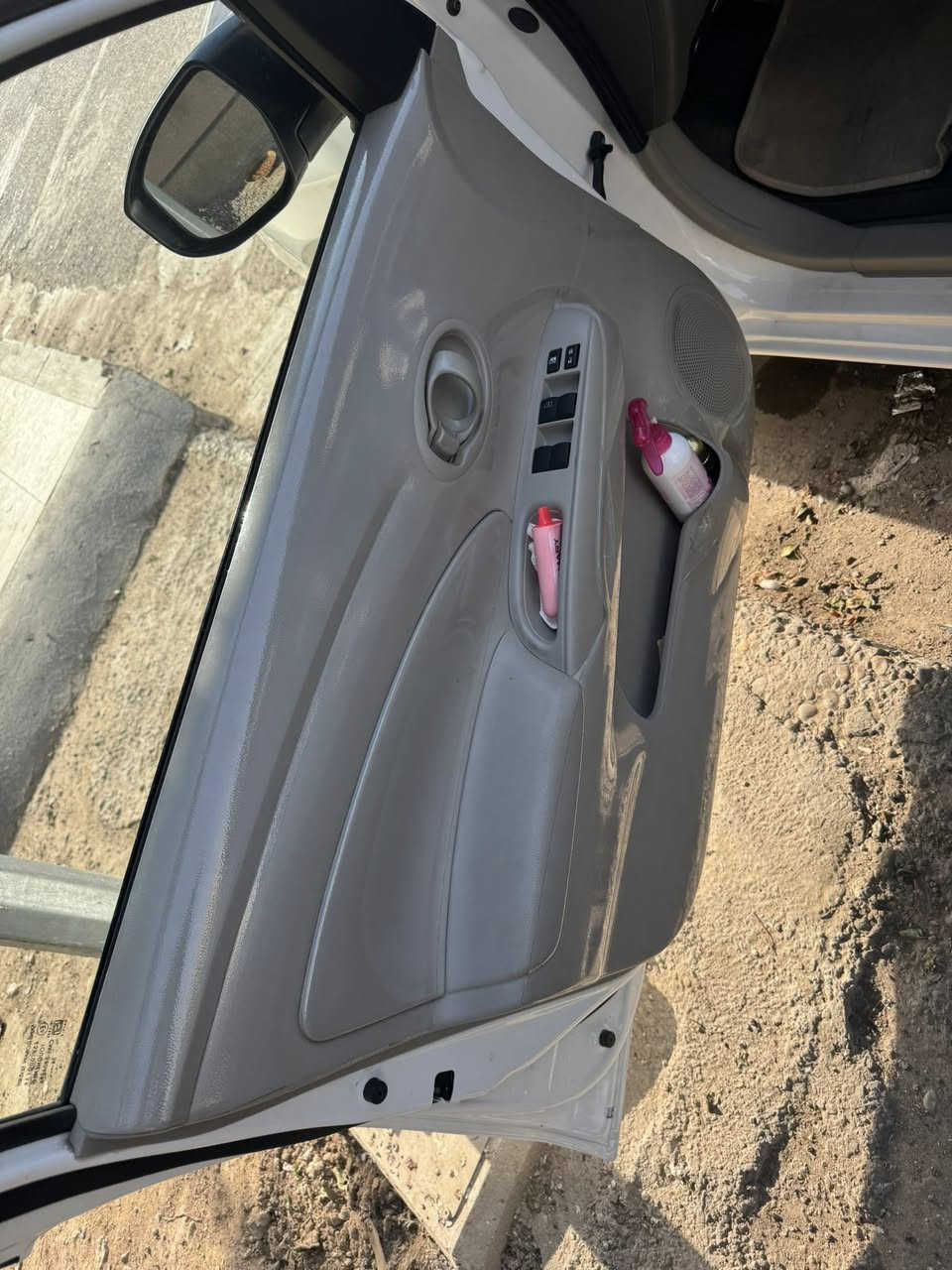 سلام عليكم سني مصري موديل2025 زيرو ماشيه١٠ الف  السعر١٢٧قفل بدون عمله مكان سياره شارع فلسطين***********
