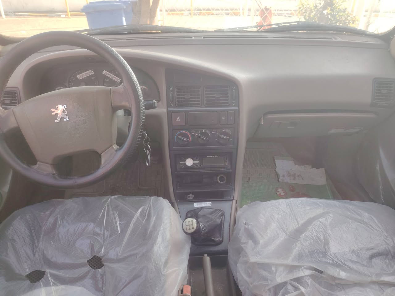 بيجو ٢٠١٦ بيهه بنيد طاير وباقي نفسه السعر ٣٩ وبيهه مجال العنوان بغداد الشعله ***********
