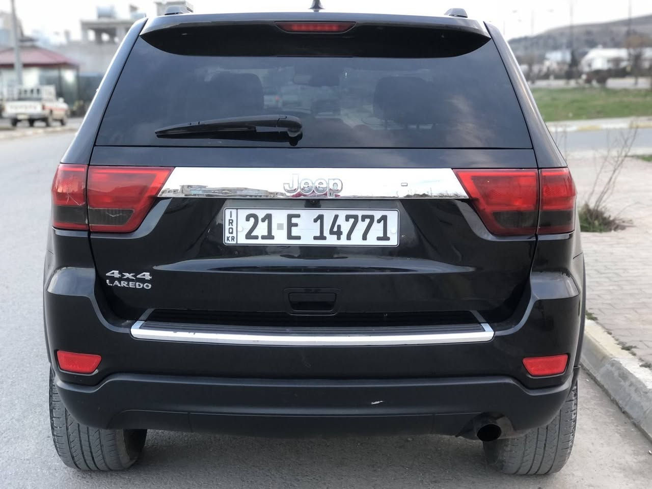 جێب لاریدۆ ٢٠١١ 
ناو ڕەساسی دەبڵ ئەکسل
مواسەفات لاریدۆ بەسمە و دەرگا بەسمە 
سەنەوی و ڕەقەمی تازە تا ٢٠٢٨ بەناوی خۆمەوەیە بیتاقەی بەنزینی هەیە مەکینە و گێڕی بەشەرتە مەکینەی نەکراوەتەوە 
٢٠٠ هەزار کیلۆمەتر ڕۆشتوە بۆیاخی نیە ڕەسمی سۆنەریم داناوە سعری 166معاملە
***********
‏‪***********‬‏ شمشمل, السليمانية
