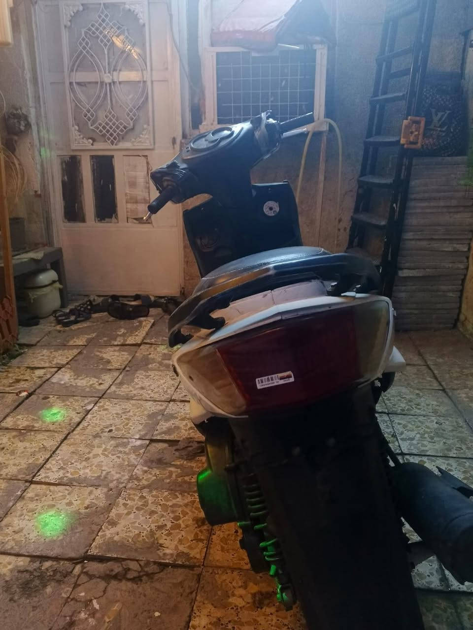 سلام عليكم
سكنز فحل دراجه طافيه بيه قطع بلضفيره ٣٠٠ وبيه مجال الشراي يراسلني واتس ***********
