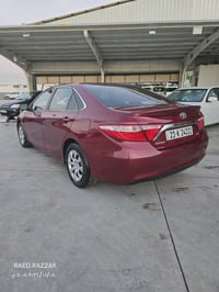 كامري 2017 السعر 140قابل التفاوض لون الاحمر حادثها بنيد جاملغ السكن دو...