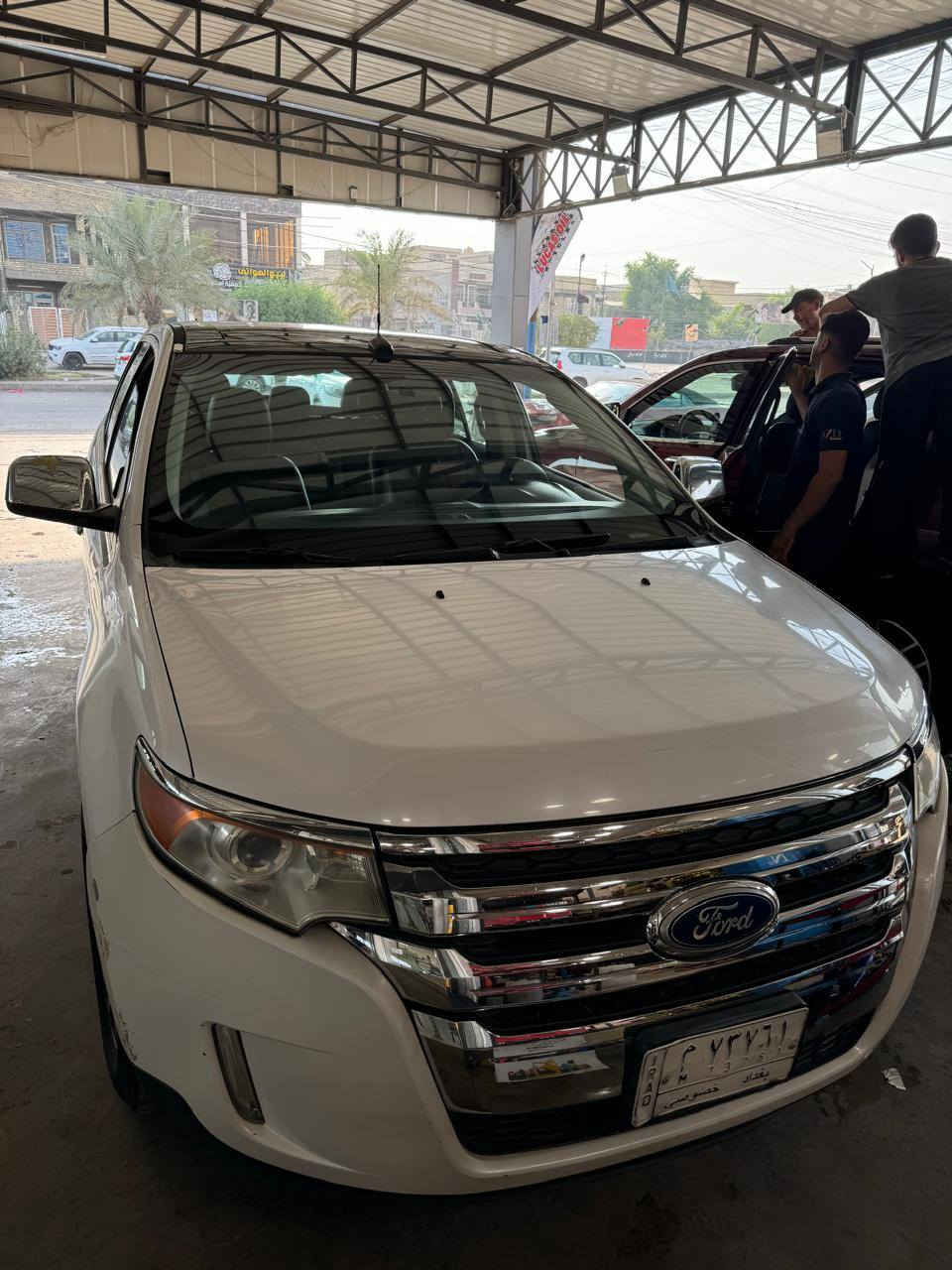 فورد ايدج 2011 فول مواصفات لمتد
محرك 3500 
 كشنات تدفئة تبريد و كهربائيات تحكم مري
شاشة لمس بلادية
مصبوغة صفحة سايق
سعر 105
***********
