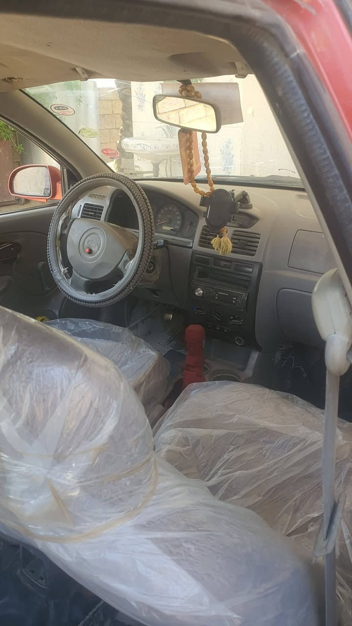 السلام عليكم
كيه ريو للبيع #حبل_حبل يعني لا مكصوص ولا امسجل

كير ومحرك شرط لاتبخير ولا صرف كير عادي

تايرات نص عمر  باتري جديد تبريد شغال 

ايعوزهه صدر فقط سياره كاعده وحلوه

السعر 24وبيهه مجال  للستفسار

***********
