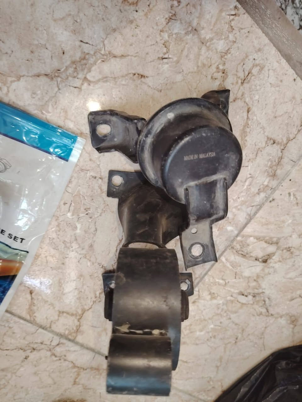 السلام عليكم
غراض لانسر بومه للبيع
السعر كلهن 250
اتصال واتساب ***********
