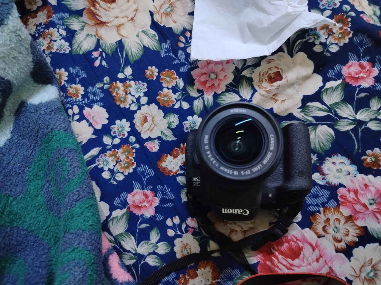 كانون 750D نضافه فول   معاه رام وحزام وشاحنه  وبطاريه   وعدسه الاصليه  السعر  450 الف مكاني بغداد


**إذا كنت صاحب هذا الإعلان وتريد حذفه لأي سبب، رجاءا أرسل رسالة إلى الدعم الفني**