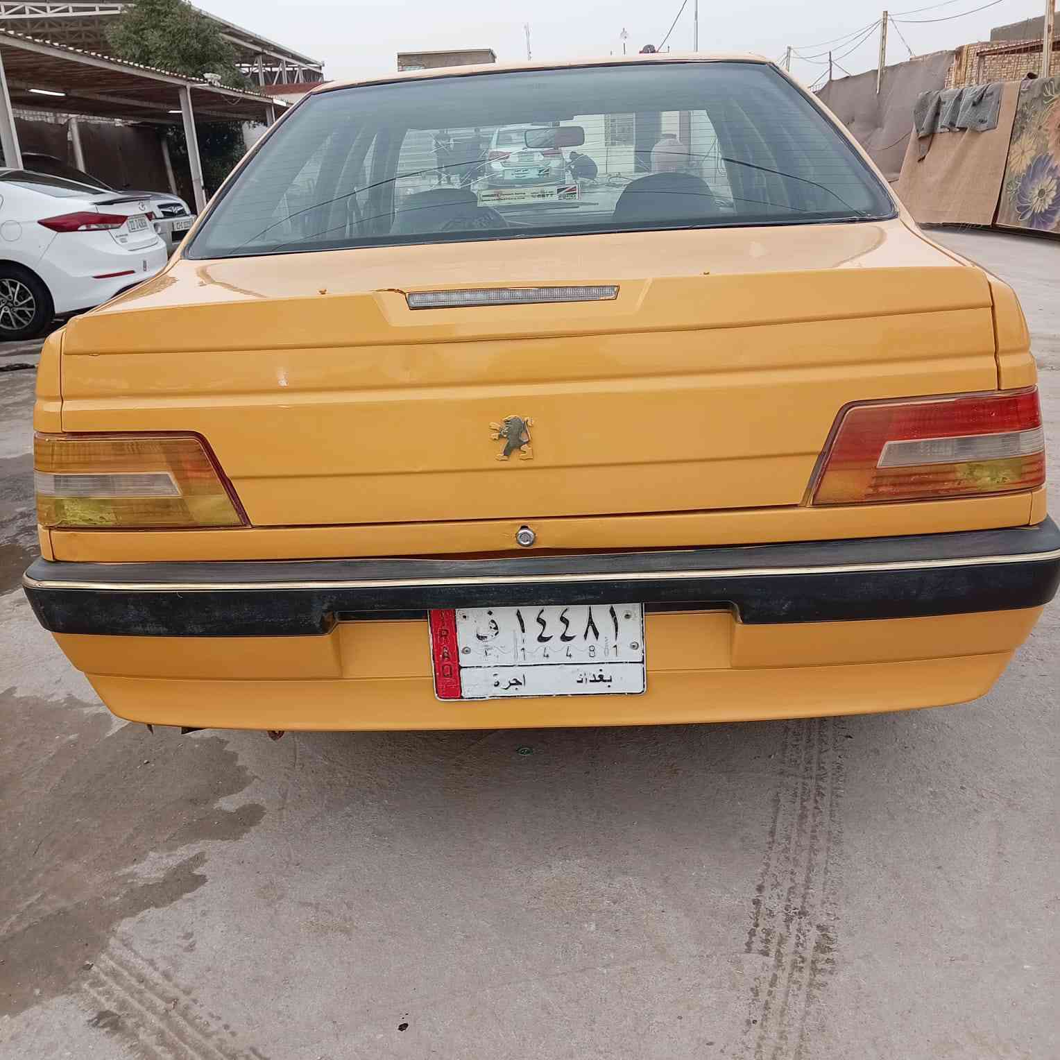 بيجو 405 الموديل 15سياره جاهزه كير محرك حداديه تبريد مصبوغه عام لجماليه رقم بغداد مالكها بديوانيه مشروع وطني سنويه غير منتهيه مصفره هيه وغرامات خط وبحث جديد السياره جاهزه السعر 35 وبيها مجال *********** ديوانية, القادسية
