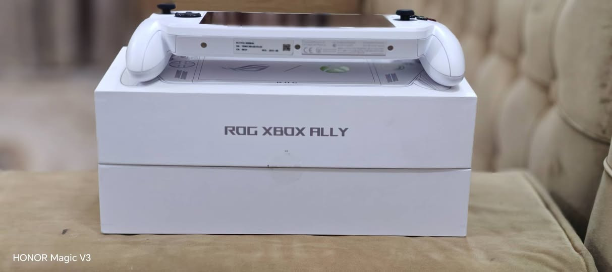 للبيع 
ASUS ROG XBOX Ally مواصفات معروفة ذاكرة 512 جهاز يخبل حديث تعرفونة *********** بغداد 
 سعر 800 الموشراي لايدخل
