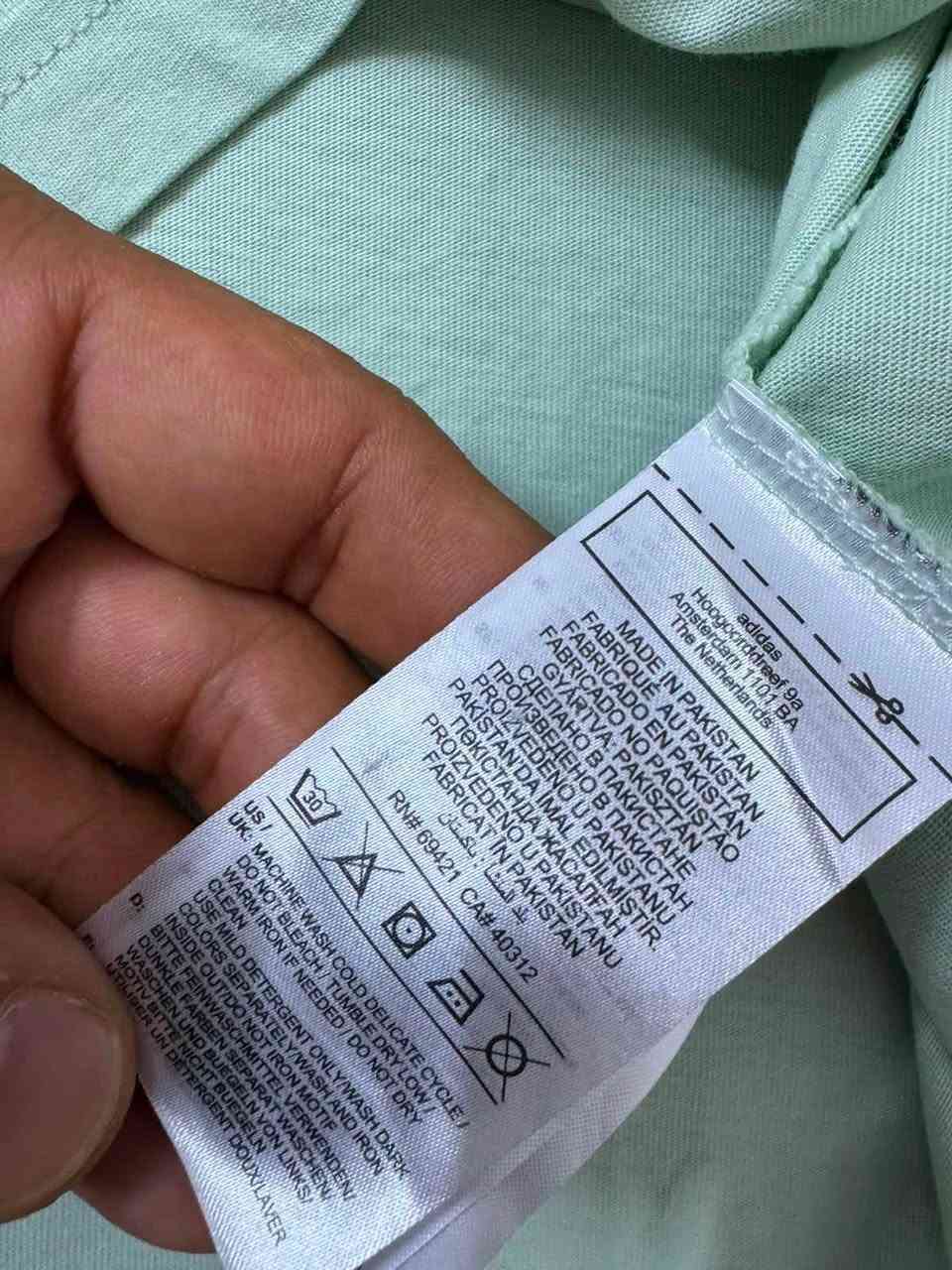 ريبوك
قطعه اصليه 

قياس L قالب كبير يلبس xL 

قطن ١٠٠٪؜ 

نضافه ١٠٠٪؜


**إذا كنت صاحب هذا الإعلان وتريد حذفه لأي سبب، رجاءا أرسل رسالة إلى الدعم الفني**