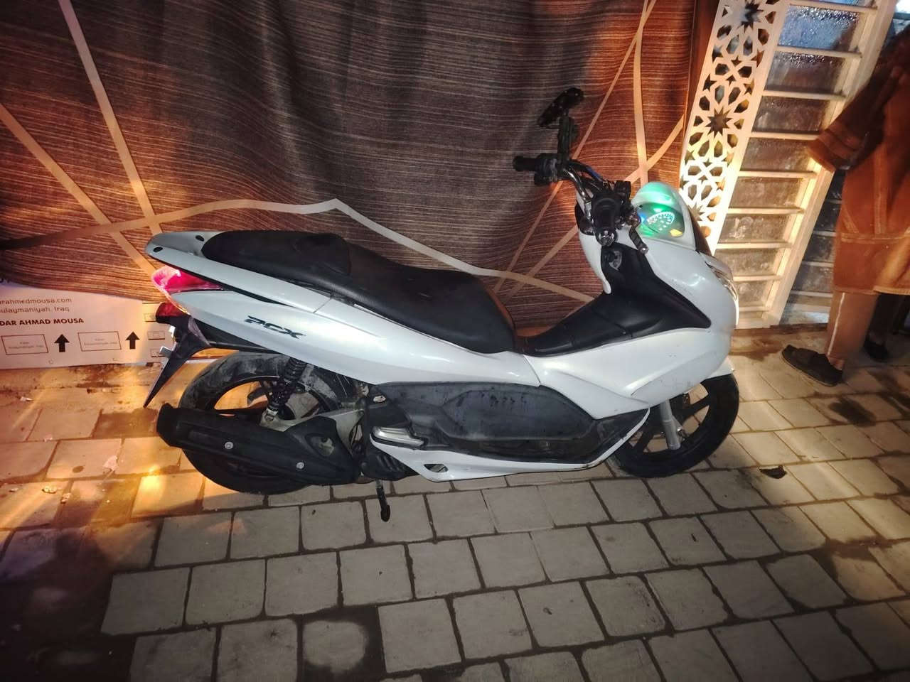 بي سي اكس الجيل الاول رمبه اليوم نشدت 
بيع بدون مراوس محرك 150 الشراي يخابر 
لا يراسل *********** العنوان بغداد مدينة الصدر 
السعر 13 بيها مال
