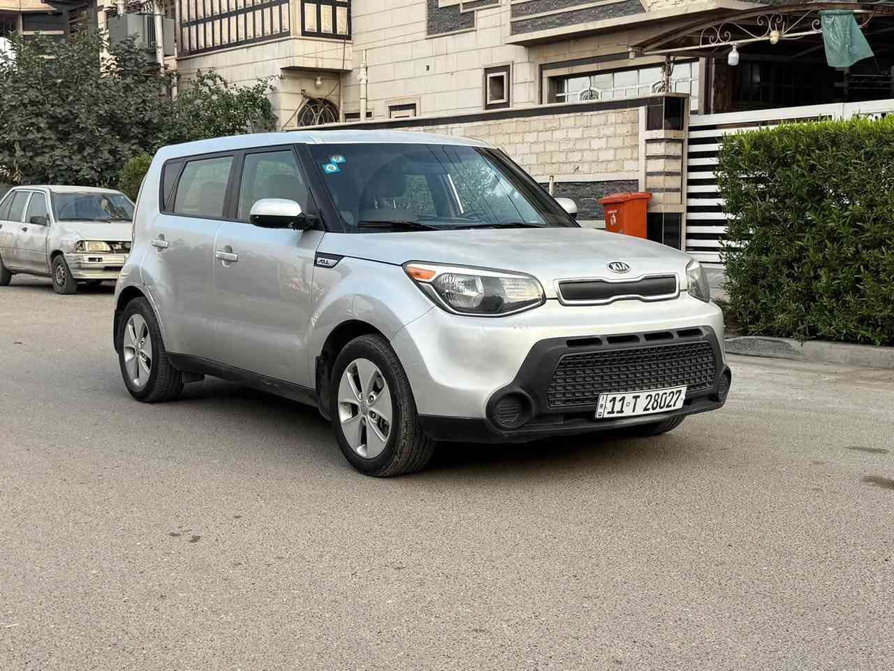 السلام عليكم 
كيا صول 2016 مكينه 1600 وارد امريكي بيه قطعتين كلير  وقطعه صبغ بدون دواخل ابد فقط رش كير ومحرك مكفولات صدر اميمي وخلفي جديد كهربائيات كله شغاله تخم تاير جديد سياره جاهزه للاخير بدون نقص ابد معروضه ب ( 106$ ) وبيه مجال بسيط مكاني بغداد الدوره نهايه شارع 60 للاستفسار *********** بغداد, العراق
