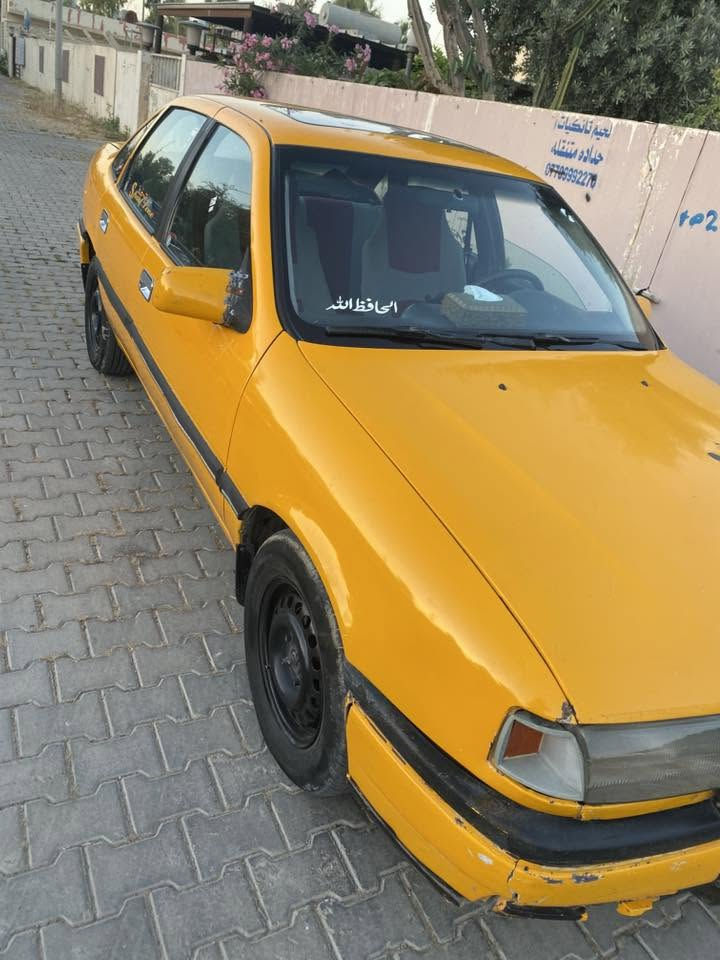 ١ أوبل فكتره محرك ١٦
٢كير عادي محرك بي بخار 
٣بدون معجون وبدون حادث 
٤بطاقه بانزين وراعيها يسوي وكاله 
السعر ٣٠وبي مجال ***********
