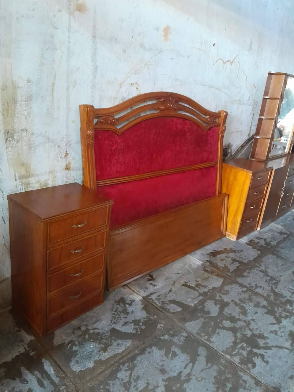 غرفه ام خمسه نضيفه سعر ٥٧٥
 قفل ٥٥٠ مكان بغداد شعله واكو توصيل بغداد فقط


**إذا كنت صاحب هذا الإعلان وتريد حذفه لأي سبب، رجاءا أرسل رسالة إلى الدعم الفني**