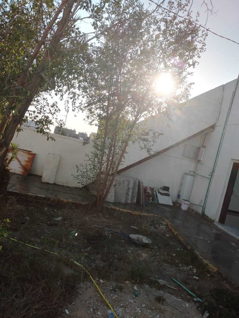 بيت للببع زراعي سند 25 مساحه 350متر متكون غرفه صاله حمام مطبخ استقبال خارجي سعر 70 مكان حي الجامعه شارع فلكه الجداريه بدايت مجمع المومل للاستفسار الاتصال ***********
