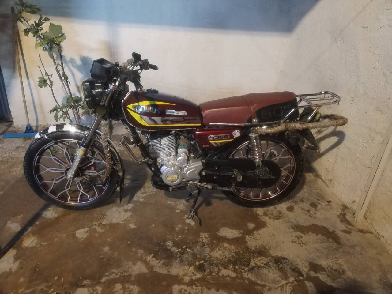 السلام عليكم الماطور أيراني موديل 24 كله شغال والسعر 600 وبي مجال والاتصال ***********
