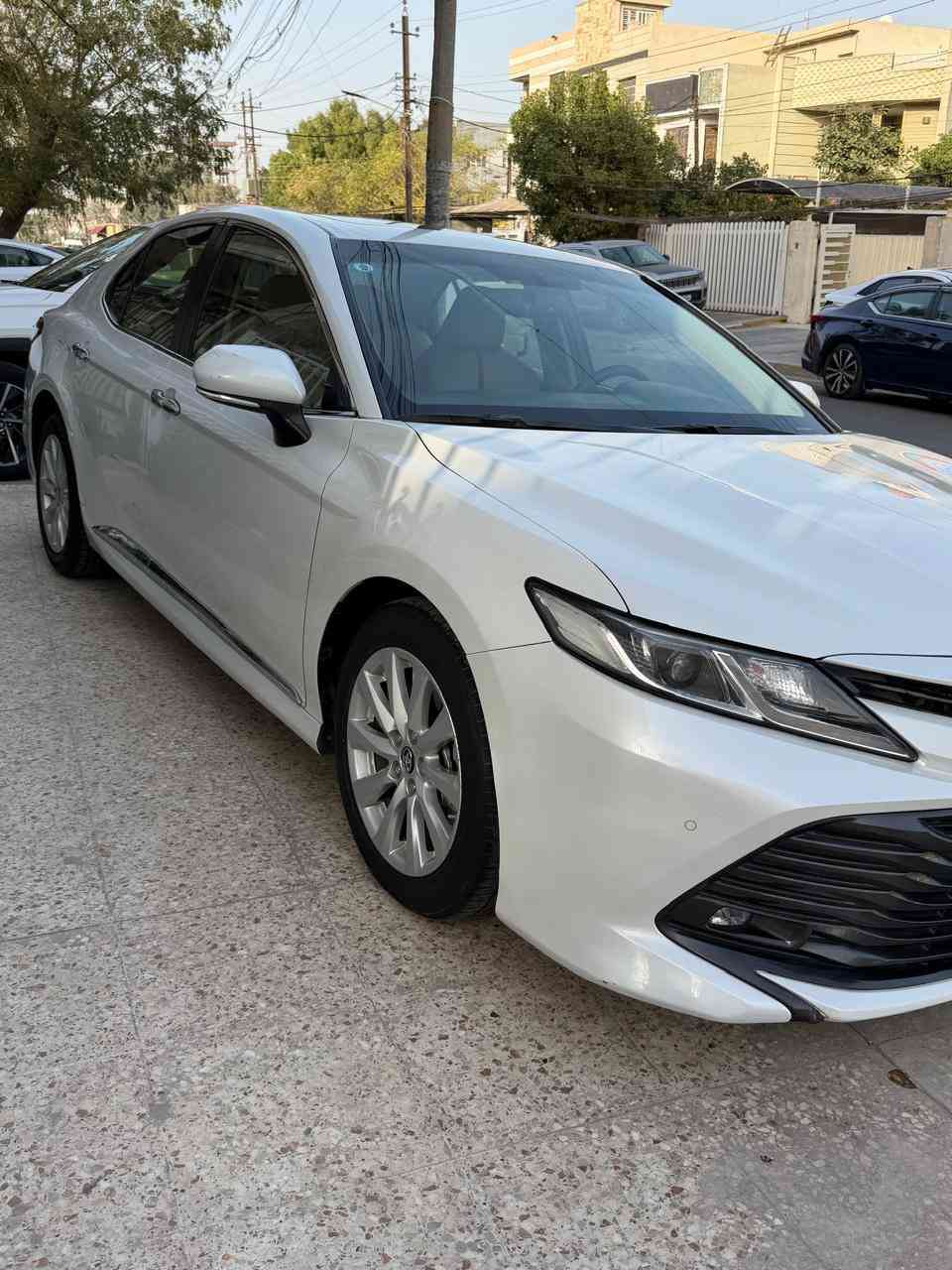 للبيع او مراوس بـ( كيا كارينز) 7 راكب
السلام عليكم 

كامري GLE
2019
خليجية
السونار مرفق مع الصور
السعر 210$ وبي مجال
صبغ بدون معجون بدون دواخل ايرباكات السيارة كلها سليمات
ماشية 60 الف و875 كيلو
***********
