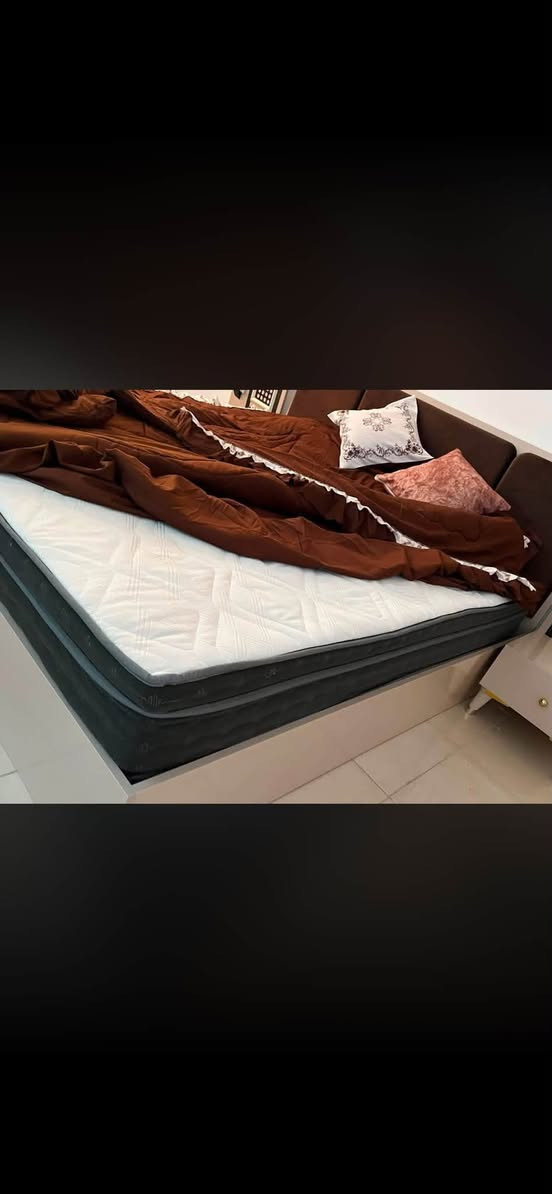 غراض لبيع مستعجل
مكان بغداد 
***********
