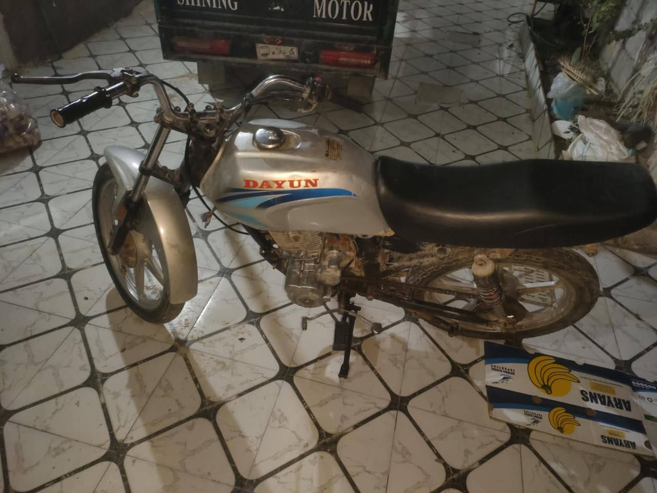 سلام عليكم دراجه للبيع كلك شغاله كامله مابيها اي نقص السعر 150 بيه مجال بسيط المكان كربلاء خلف جامعه كربلاء للستفسار عل الرقم ***********
