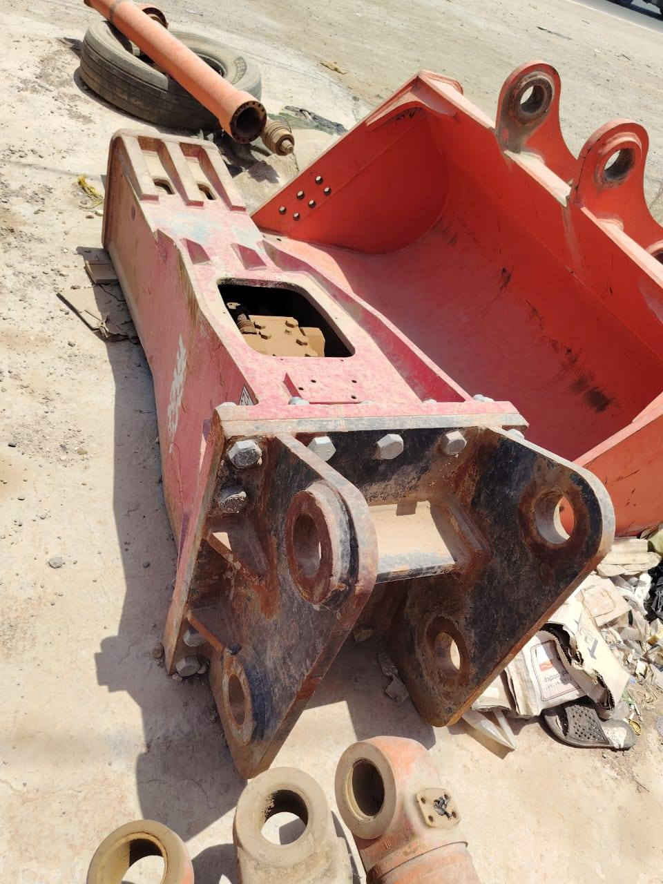 جكات همر البيع عدد 4اثنين بيم 90  والباقية بيم ٨٠ الاستفسار ***********
