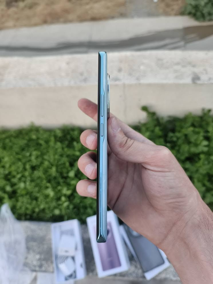 Honor x9c 5g  
فرۆشتن و گۆڕینەوە

تەنها كامێرای 1x بۆدور تەلخە لەنزیکەوە هیچ کێشەی نیە
نەکراوەتەوە بەزەمان لەکاتی بەربونەوە وای لێهاتوە .باقی بەشەرتو بەزەمانی هەموشتێ

نرخ:265 هەزار قفڵ
 
کامل ئەشیا

1️⃣خاوێنی %٩٩ 
3️⃣شاشە سوپەر ئەمۆلیدی قوسی  120hz
4️⃣ڕام 12+12 و 256گێگا
5️⃣پاتری 6600 و 66 وات
6️⃣کامێرای ١٠٨ مێگاپێکسل 

7️⃣pubg 90 fps

8️⃣ip 65 دژە ئاو دخان, السليمانية


**إذا كنت صاحب هذا الإعلان وتريد حذفه لأي سبب، رجاءا أرسل رسالة إلى الدعم الفني**