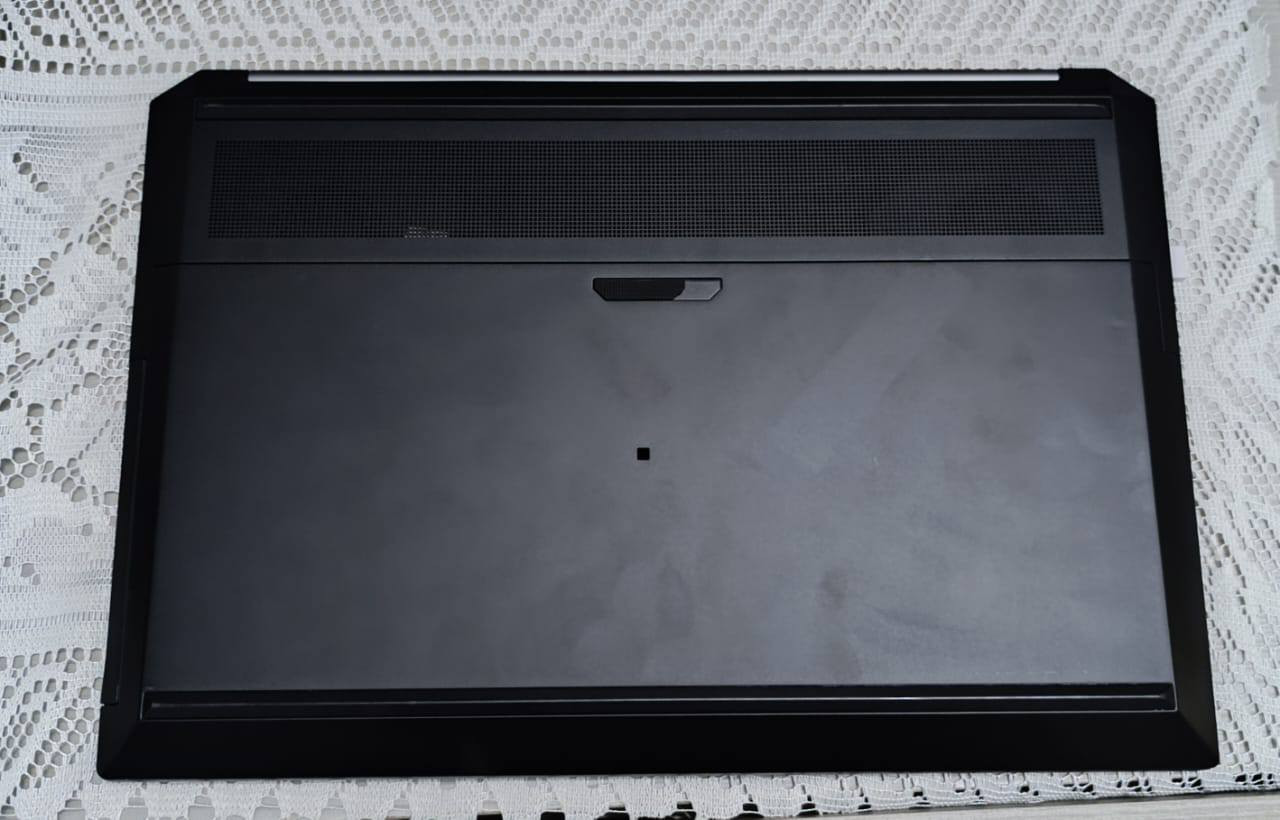 💻 HP ZBook 17 G6 Workstation
مواصفات الوحش
النظافه 99% 💙🔥

الموديل: HP ZBook 17 G6 (فئة محطات العمل الاحترافية).
المعالج: Intel® Core™ i9-9880H (الجيل التاسع) ثماني النواة، بسرعة تصل إلى 4.80 GHz (يظهر كـ 16 قلب في النظام).
الذاكرة العشوائية (RAM): 16GB DDR4.
كرت الشاشة (المنفصل): NVIDIA Quadro T1000 بسعة 4GB أساسية (مثالي لبرامج الهندسة والرندر ومونتاج الفيديو).
كرت الشاشة (المدمج): Intel® UHD Graphics 630.
الشاشة: حجم 17.3 إنش (توفر مساحة رؤية واسعة جداً للمصممين).

يتوفر توصيل🚕🚕❤️

سعر ٧٥٠ الف


**إذا كنت صاحب هذا الإعلان وتريد حذفه لأي سبب، رجاءا أرسل رسالة إلى الدعم الفني**