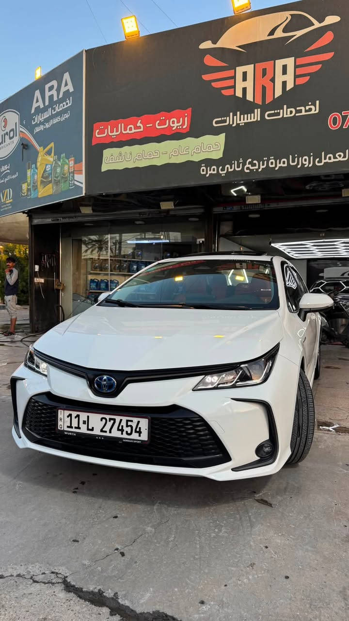 كورلا  2024 
 خليجي  
 عداد المسافه 28000km وقابل للزياده 
 سعة المحرك 1,8L
 مرتبط بناقل حركة أوتوماتيكي 
 عدد AIR BAG 8
 سلايد رووف
 لايت زينون + LED
 حجم الاطار 205/55R16 
 ويل كب 16
 مفتاح التشغيل بصمة
 دشبول ديجيتال 
 شاشة اصلية
 كاميرا 
 المقاعد جلد اصلي
 تتسع المقصورة ل 5 ركاب
 مثبت السرعة Cruise
 تحديد المسار
 المودات والأوامر الصوتية
 فحص أنظمة السيارة 
 حساسات ضغط اطارات 
 تبريد شاشة
 قطعتين تبريد
 هاند بريك بصمة
 نظام مانع الانزلاق 
ا ISOFIX    ايزو فكس
 اوتو هولد Auto Hold 
 اشارة في المرايا الجانبية
 مخرج منفذ الطاقة
 ا  Bluetooth
السعر 15500$ وبيه مجال بسيط 
الهاتف ***********
ملاحظه يوجد pdr بسيط بالجاملغ الامامي الايمن فقط
