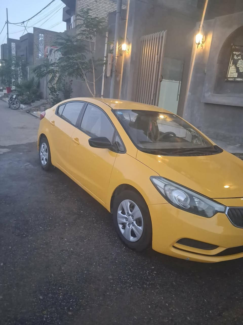 سيراتو 16 خليجي رقم مثنى بأسمي محرك 1600 مكفولة من كلشي وكير محرك كذلك مكفولات
الشراي يتصل وبلخدمة 
مكاني السماوة مركز المدينة
***********
