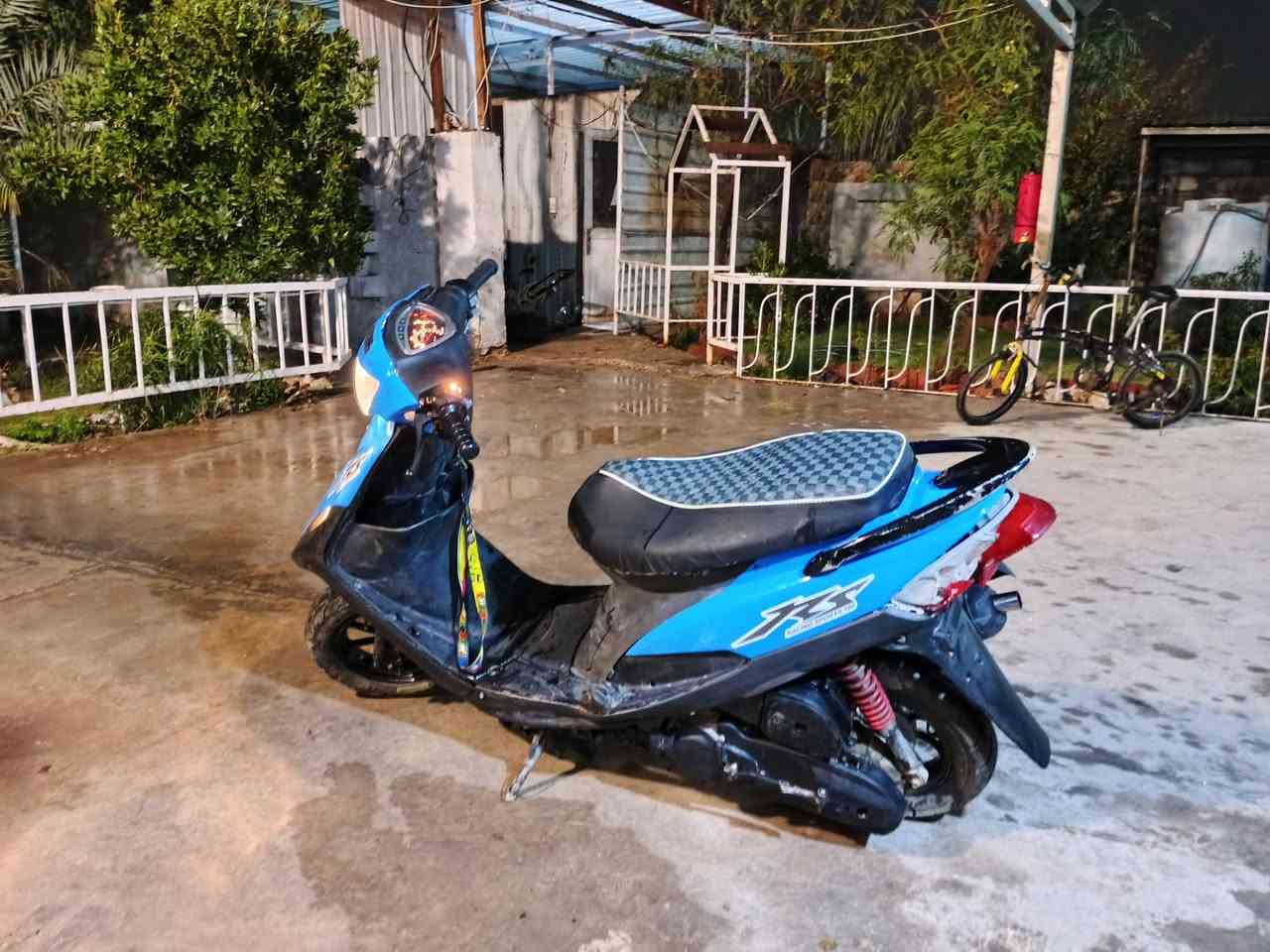 السلام عليكم دراجة ماكس عدلة🏍 بوشة 49 مفتوحة صالنصة  fm مابيهة اي نقص فقط بك لايت نكرة سلف هندر كهربائيات شغالة عنوان بغداد دورة 📍سعر 450 💸


**إذا كنت صاحب هذا الإعلان وتريد حذفه لأي سبب، رجاءا أرسل رسالة إلى الدعم الفني**