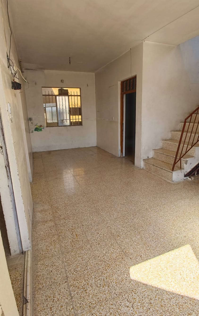 شقة للايجار قرب روضة الندى
للاستفسار 
***********
